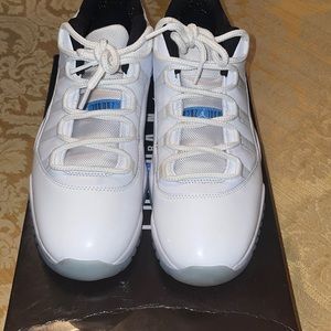 Jordan 11 lows/ legend blues